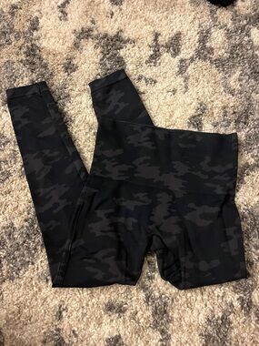 SPANX Black & Charcoal Camo Leggings - High Waist